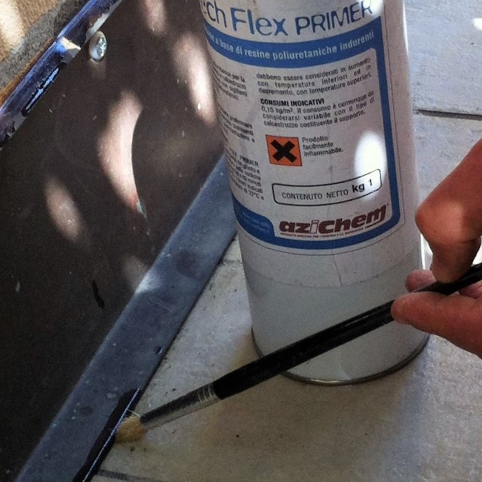 Liber Protech Flex Primer, спеціальна ґрунтовка для адгезії поліуретанових герметиків на основі розчинника
